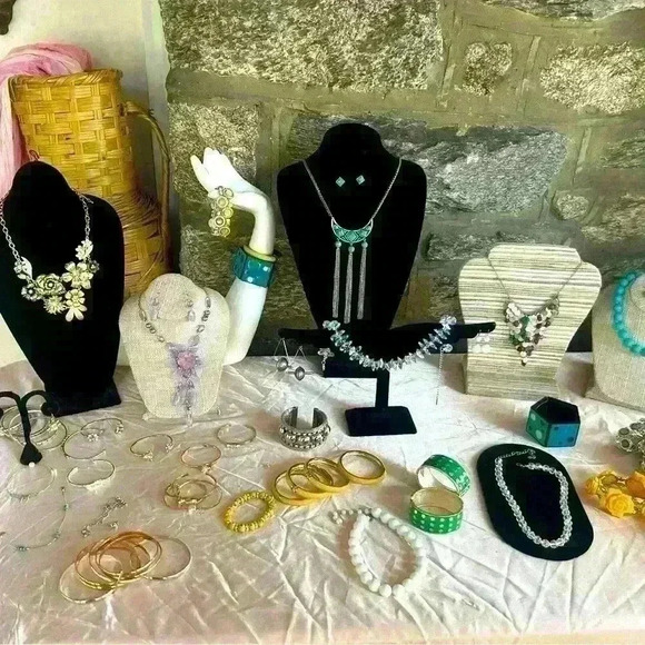 🏖️ summer jewelry sale!! - Picture 1 of 7